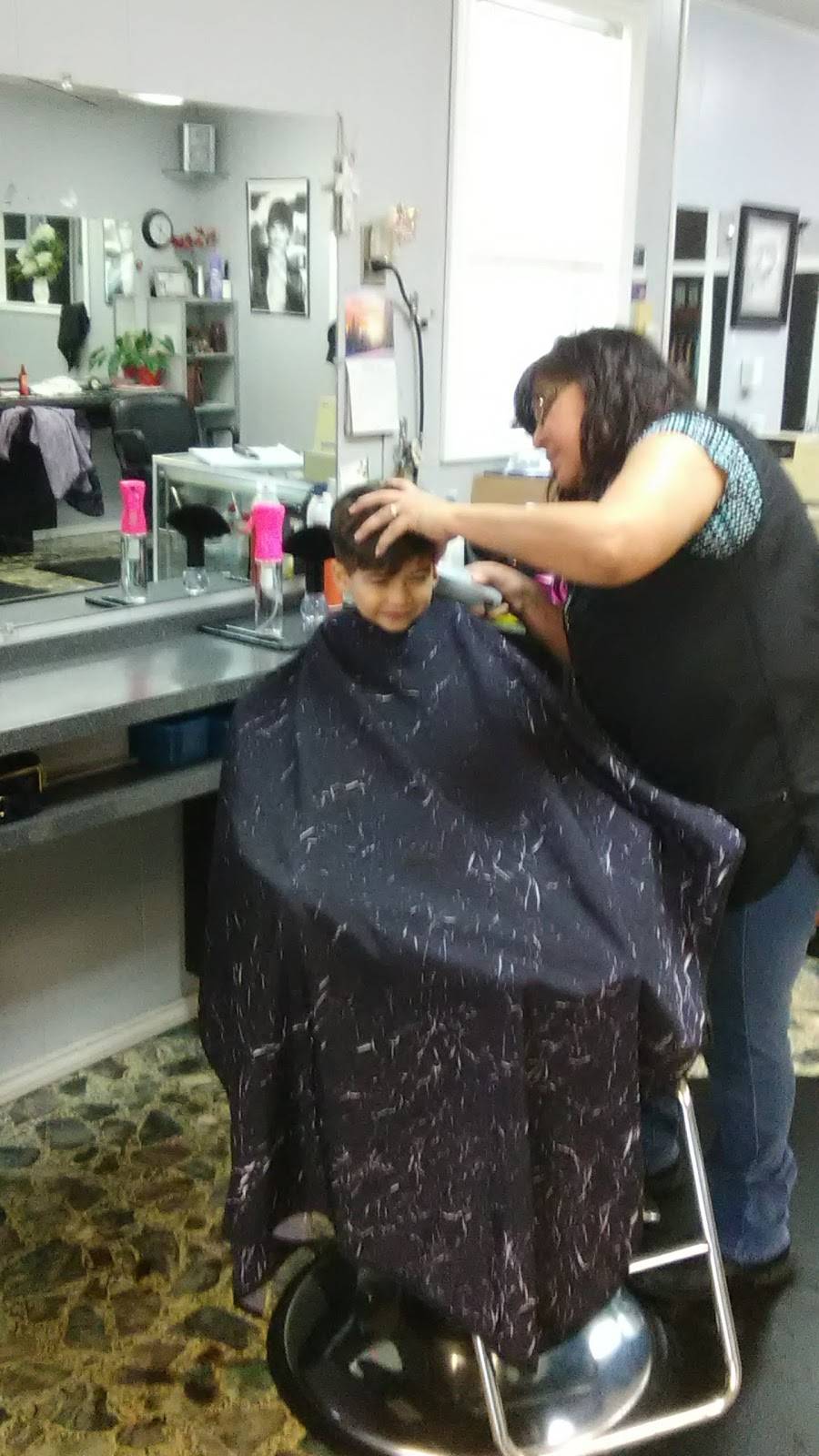 Bellas Hair Salon | 1803 Sycamore Ave, Bay City, TX 77414, USA | Phone: (979) 244-2688