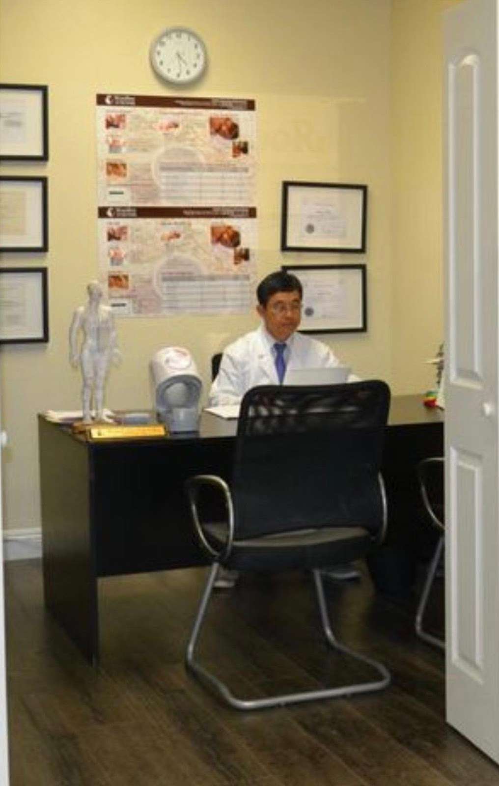 Phils Acupuncture Clinic | 13209 South St, Cerritos, CA 90703, USA | Phone: (562) 402-5252