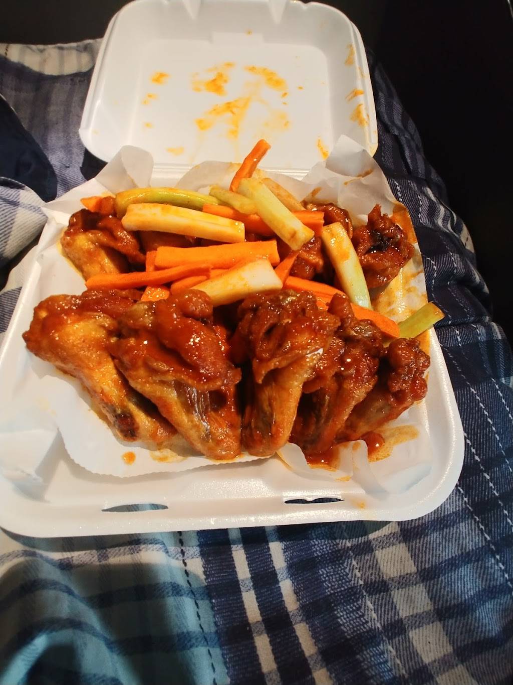 Hot Wings Express | 1373 Thomas St, Memphis, TN 38107, USA | Phone: (901) 544-1900