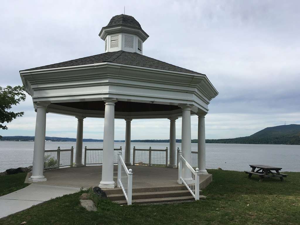 Donahue Memorial Park | Cornwall-On-Hudson, NY 12520, USA Donahue Memorial Park | Cornwall-On-Hudson, NY 12520, USA