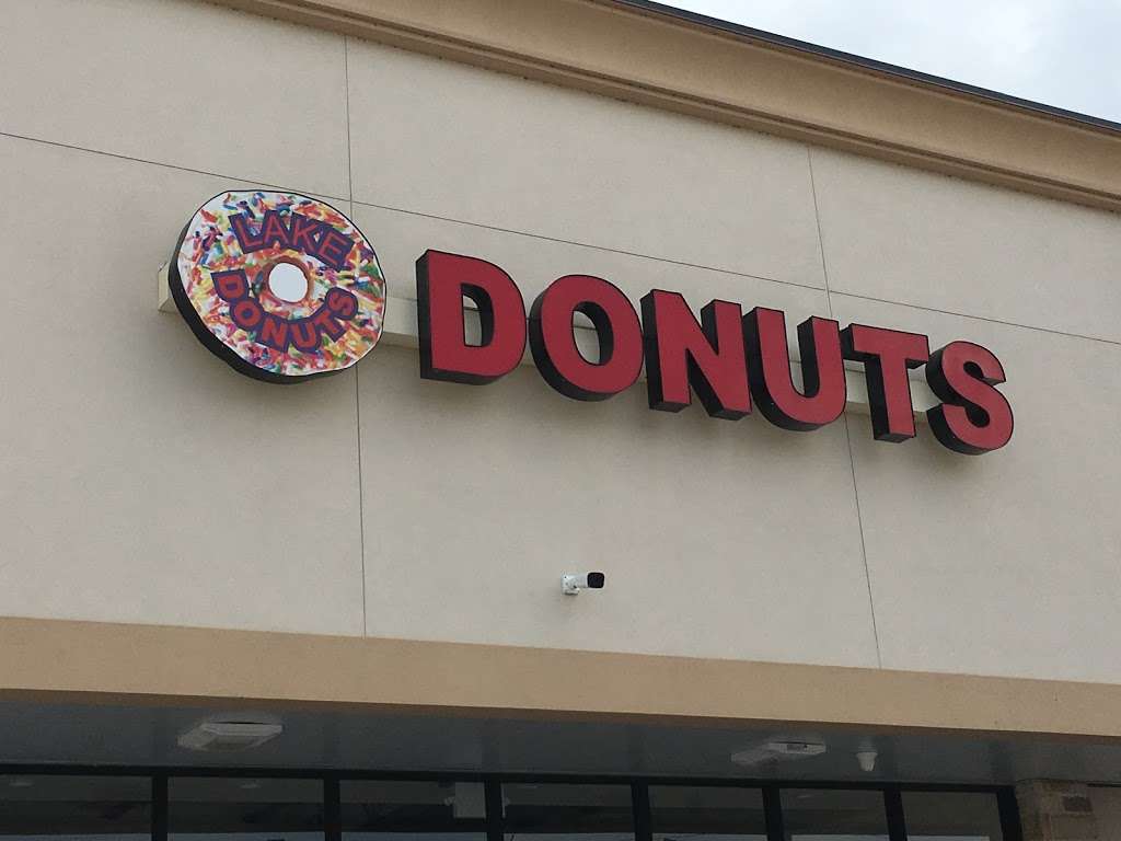 Lake Donuts | 11550 East Sam Houston Pkwy N, Houston, TX 77044, USA | Phone: (832) 672-7264