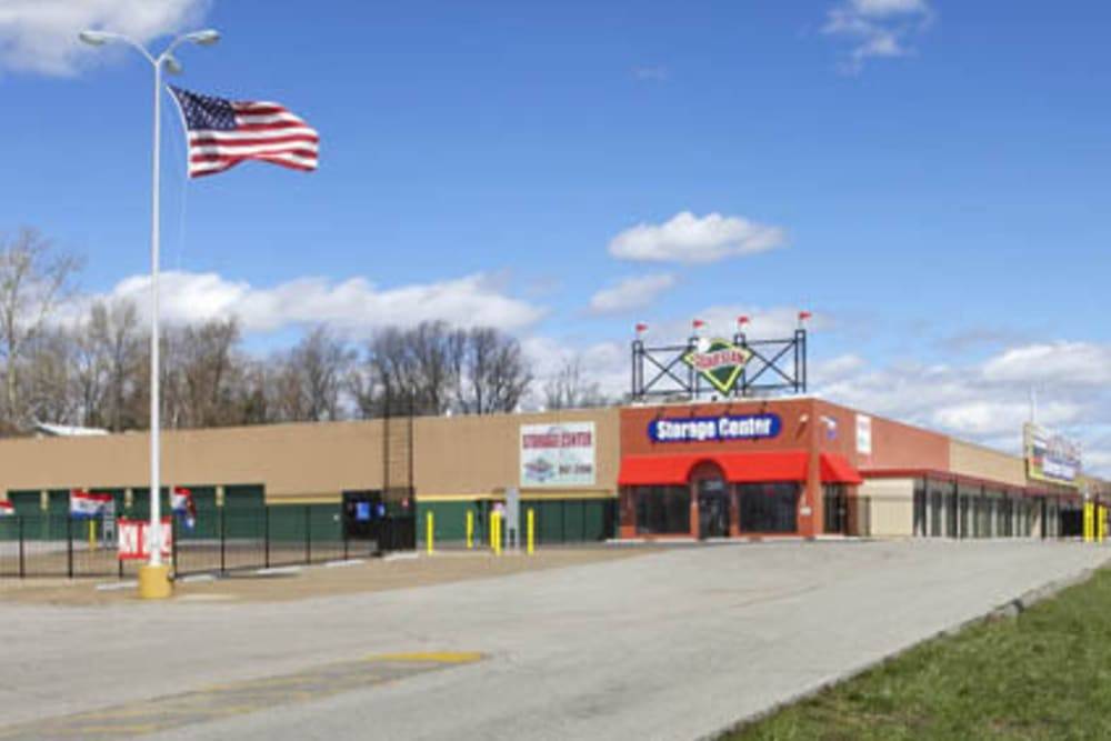 Grand Slam Self Storage | 2505 Chambers Rd, St. Louis, MO 63136, USA | Phone: (314) 656-6499