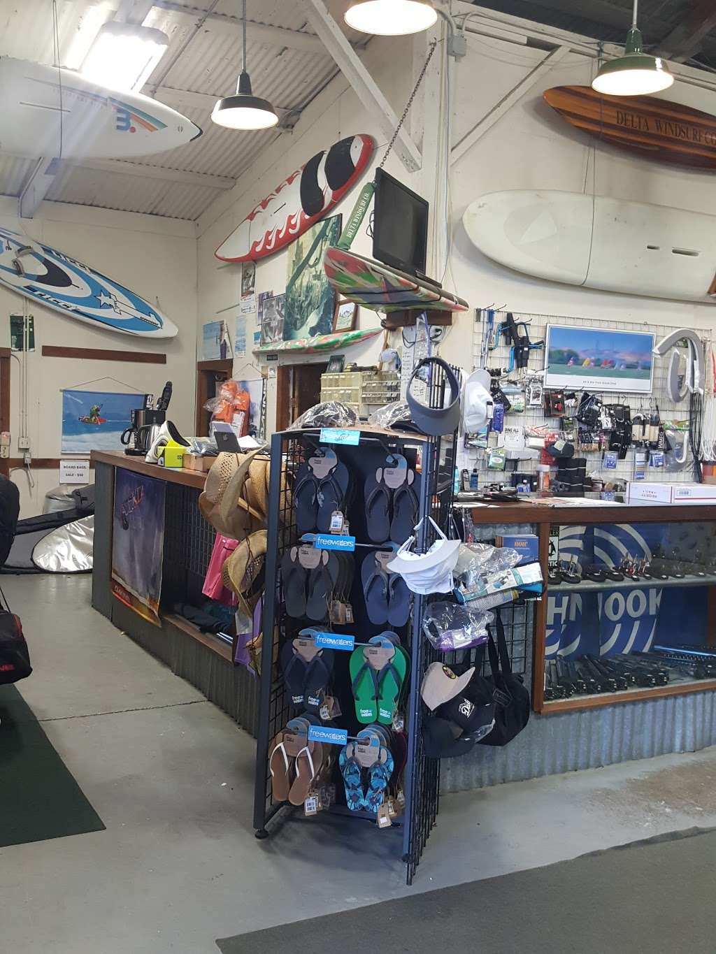 Delta Windsurf Co | 3729 W Sherman Island Rd, Rio Vista, CA 94571 | Phone: (916) 777-2299