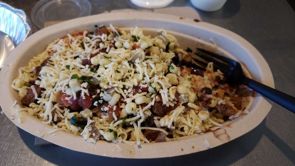 Chipotle Mexican Grill | 19832 Southwest Fwy, Sugar Land, TX 77479, USA | Phone: (281) 201-3873