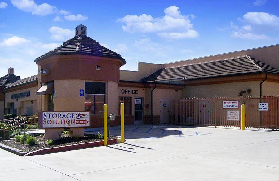 Storage Solution Fontana | 8004 Palmetto Ave, Fontana, CA 92336, USA | Phone: (909) 206-5282