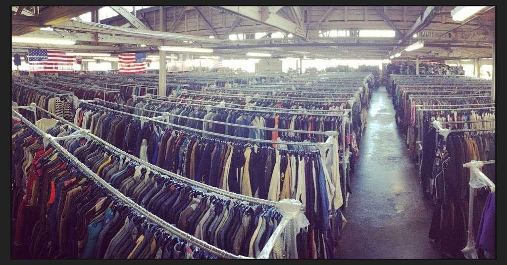 Torgom Wholesale Vintage Clothing Co. -Vernon | 4355 Fruitland Ave 2nd floor, Vernon, CA 90058, USA | Phone: (323) 567-2013