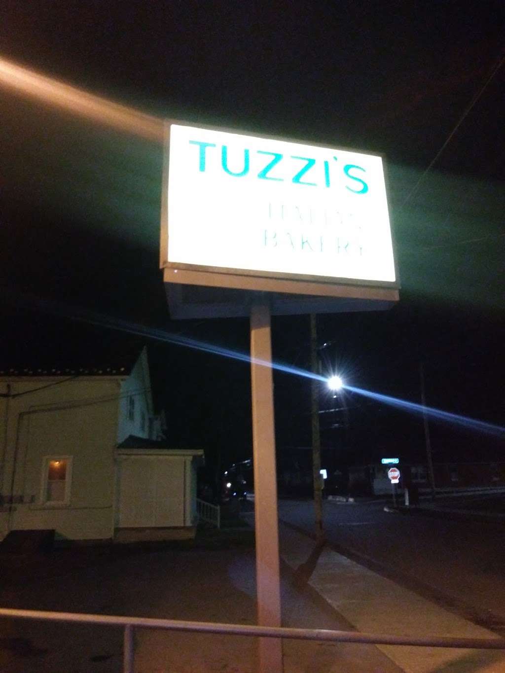 Tuzzi Baking Co | 504 Washington St #2818, Berwick, PA 18603, USA | Phone: (570) 752-2704