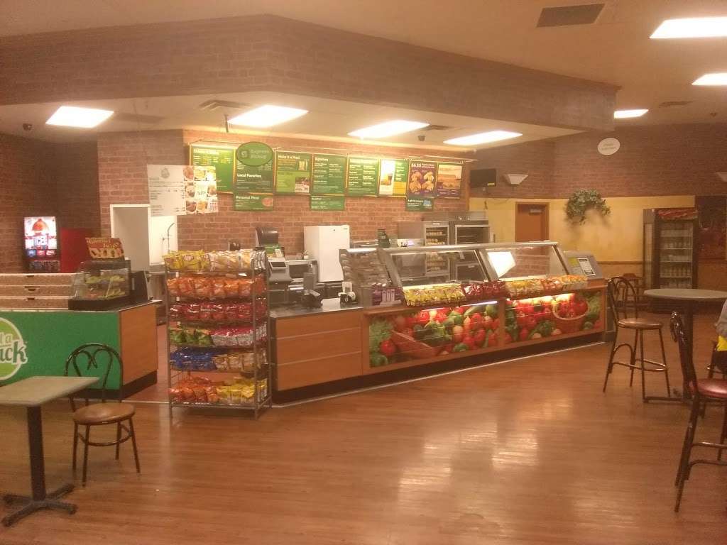 Subway | 11601 E US Hwy 40, Kansas City, MO 64133, USA | Phone: (816) 356-7827