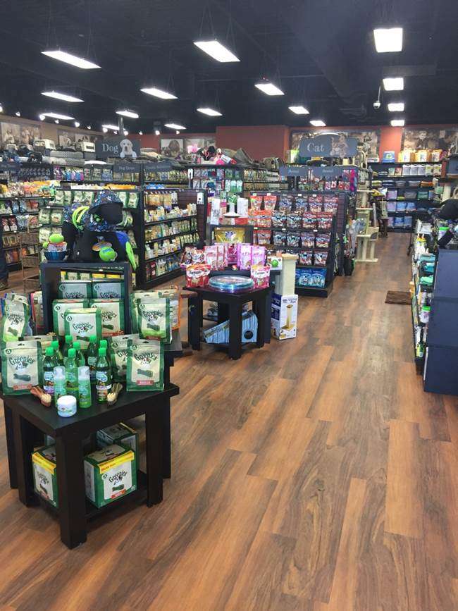 Pet Valu | 2231 Old Bridge Rd, Lake Ridge, VA 22192, USA | Phone: (571) 408-4129