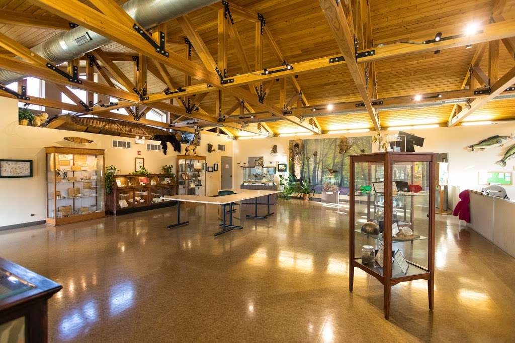 River Trail Nature Center | 3120 Milwaukee Ave, Northbrook, IL 60062, USA | Phone: (847) 824-8360