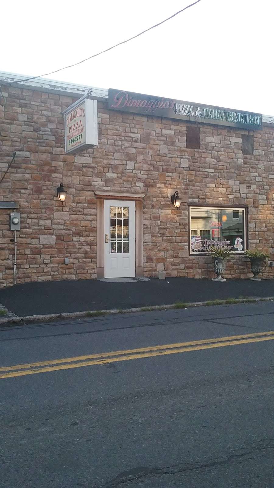 DiMaggios Pizza & Italian Restaurant | 126 S 3rd St, Minersville, PA 17954, USA | Phone: (570) 544-2227