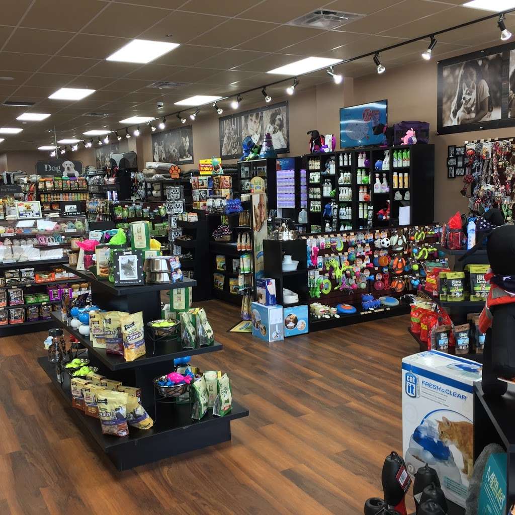 Pet Valu | 644 E Main St, Waynesboro, PA 17268, USA | Phone: (717) 387-5195