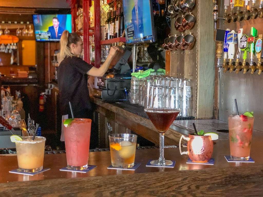 Ohana Kitchen and Cocktails | 16821 Pacific Coast Hwy, Sunset Beach, CA 90742, USA | Phone: (562) 592-1660