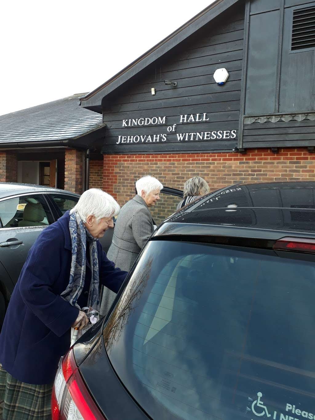 Kingdom Hall of Jehovahs Witnesses | Banstead Rd, Epsom KT17 3EP, UK | Phone: 020 8786 8595