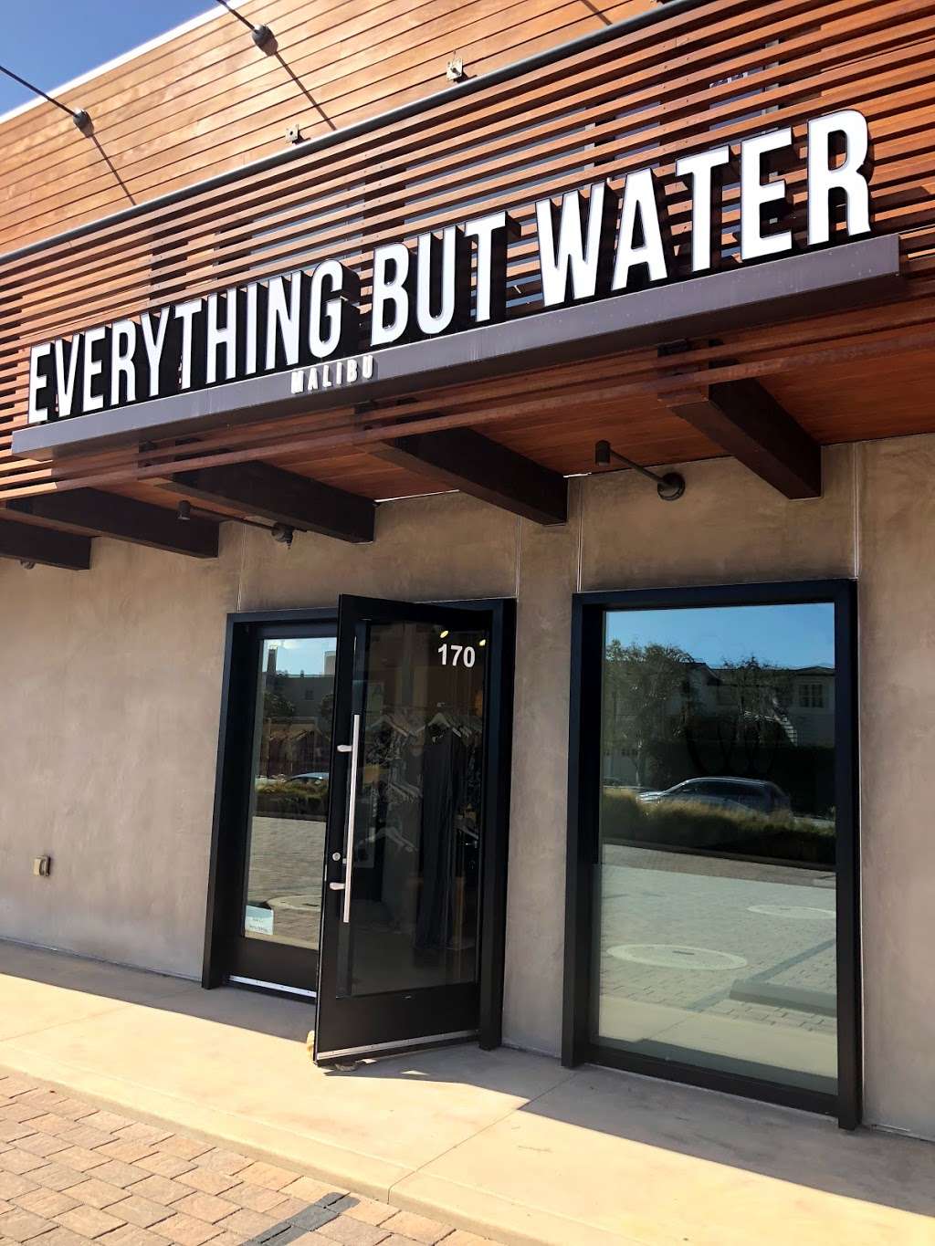 Everything But Water | 22333 Pacific Coast Hwy #170, Malibu, CA 90265, USA | Phone: (310) 317-0747