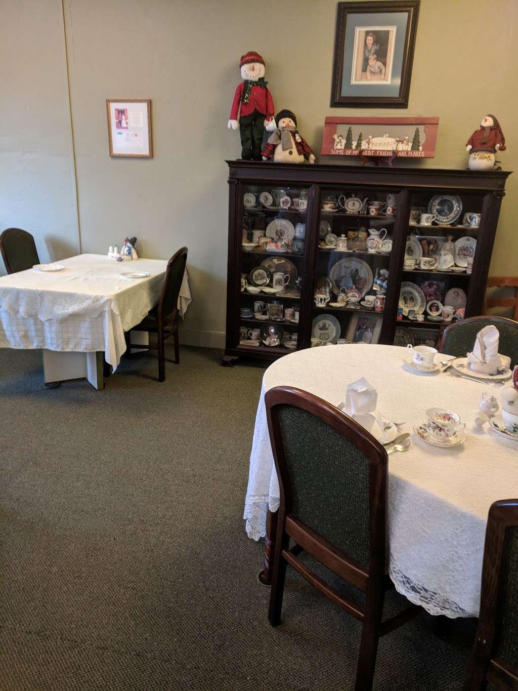 Tilly Mints Tea Room | 20 W Chestnut St, Souderton, PA 18964, USA | Phone: (215) 723-2620