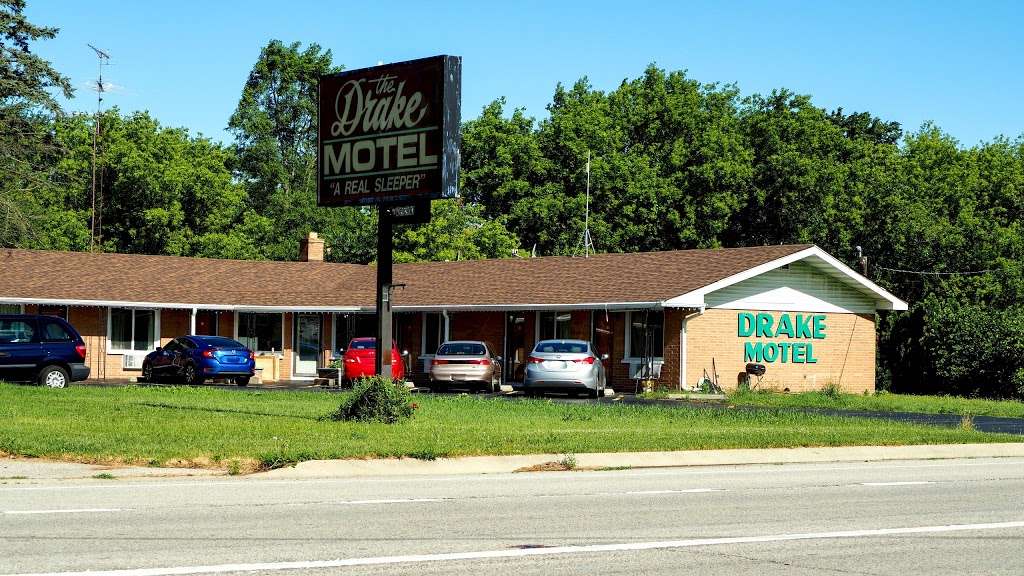 Drake Motel | 8613 US-12, Richmond, IL 60071, USA | Phone: (815) 678-3501