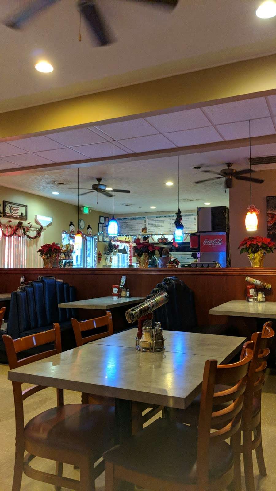 Four Seas Pizza Restaurant | 223 E Main St A, Rising Sun, MD 21911, USA | Phone: (410) 658-0888