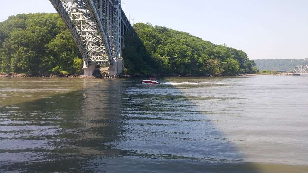 Spuyten Duyvil Shorefront Park | Edsall Ave, Bronx, NY 10463, USA