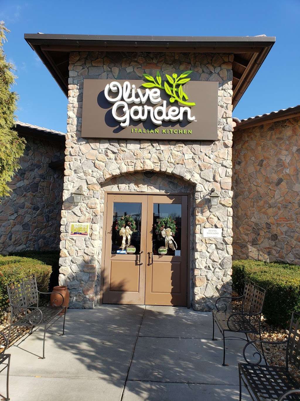 Olive Garden Italian Restaurant 2590 S Pleasant Valley Rd, Winchester