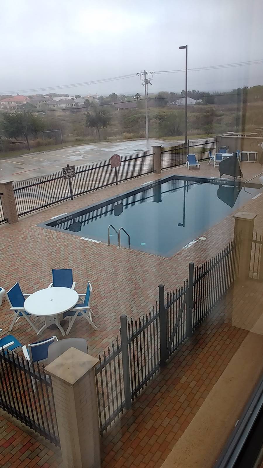 Holiday Inn Express & Suites Laredo-Event Center Area | 7223 Bob Bullock Loop, Laredo, TX 78041, USA | Phone: (956) 218-8888