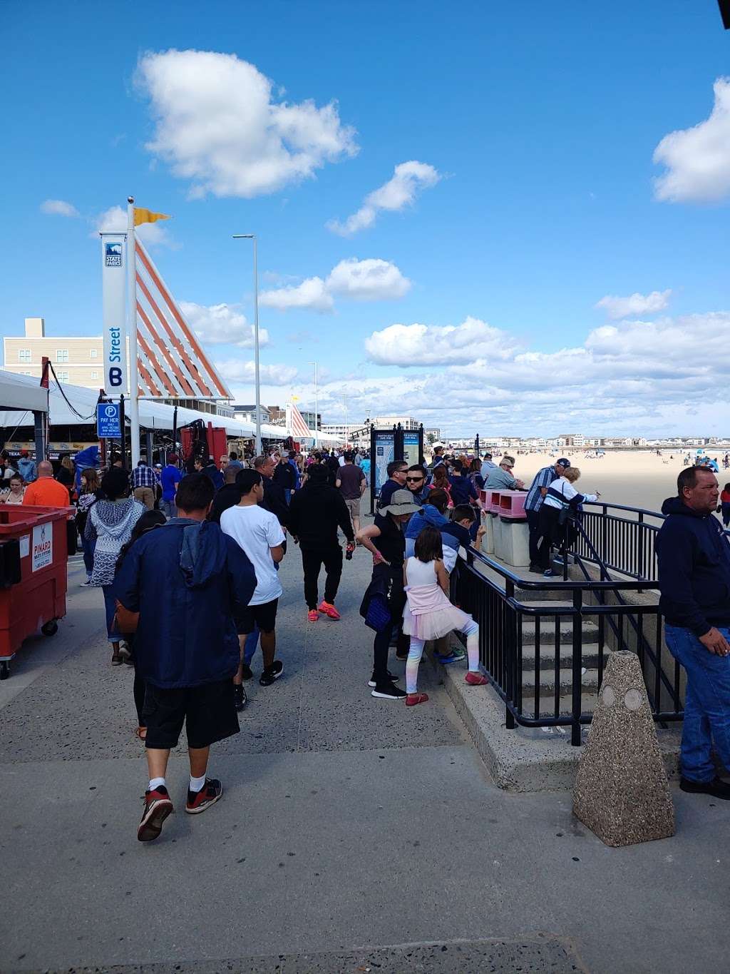 Hampton Beach Seafood Festival | 180 Ocean Blvd, Hampton, NH 03842, USA | Phone: (603) 926-8718