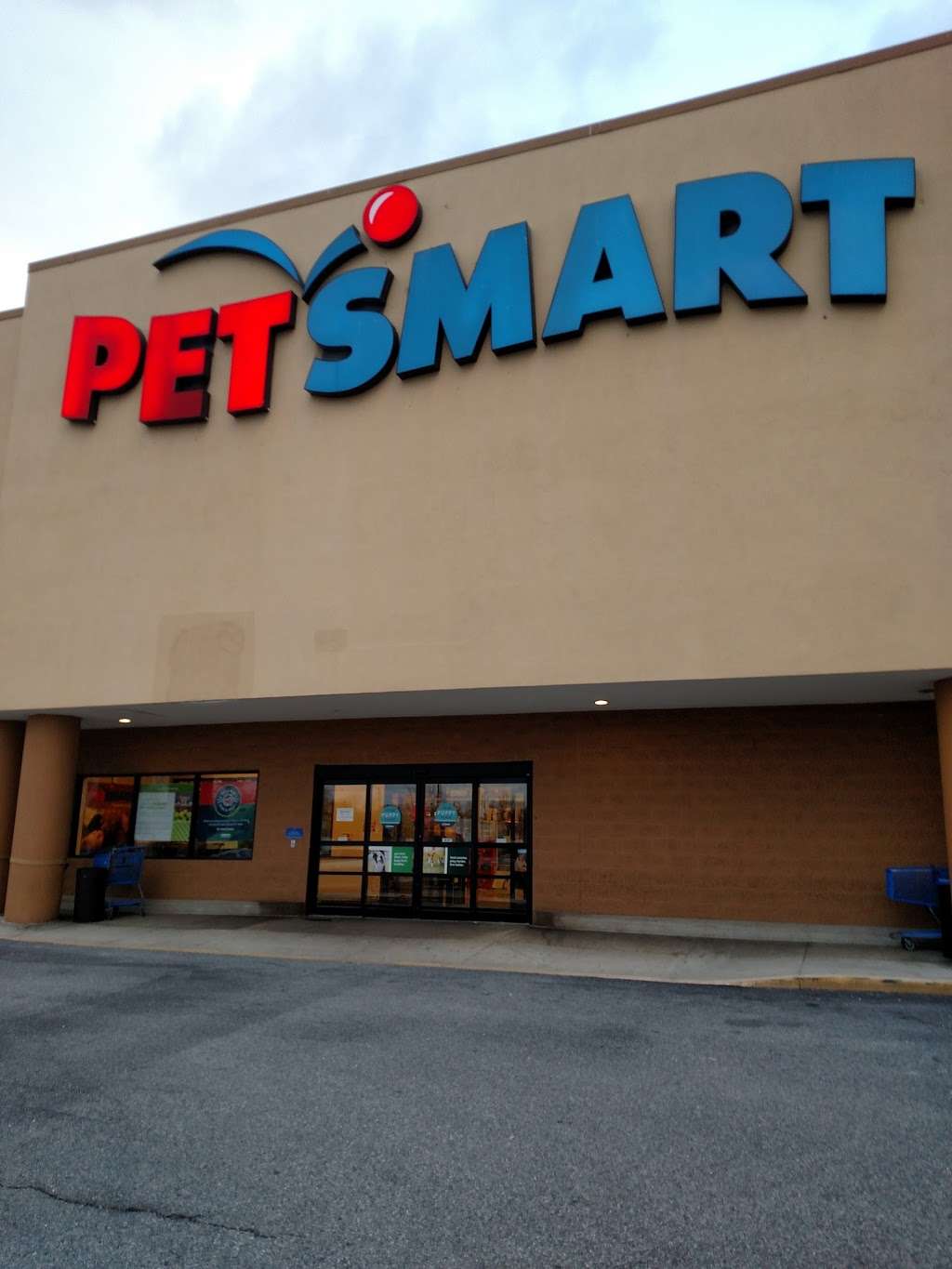 PetSmart | 6005 Oxon Hill Rd, Oxon Hill, MD 20745, USA | Phone: (301) 839-4900