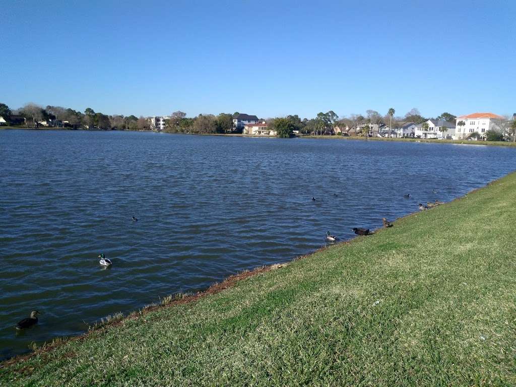 Lake Nassau Park: Dog Park | 18900 Upper Bay Rd, Houston, TX 77058, USA | Phone: (281) 333-4211