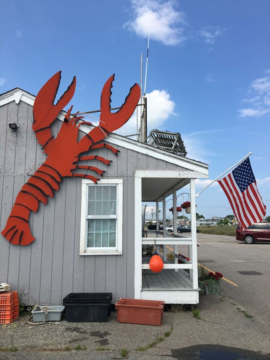 Smittys State Pier Lobster Pound | 1 Ocean Blvd, Hampton, NH 03842, USA | Phone: (603) 926-1488