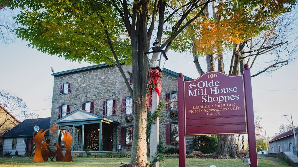 Olde Mill House Shoppe Inc | 105 Strasburg Pike, Lancaster, PA 17602, USA | Phone: (717) 299-0678