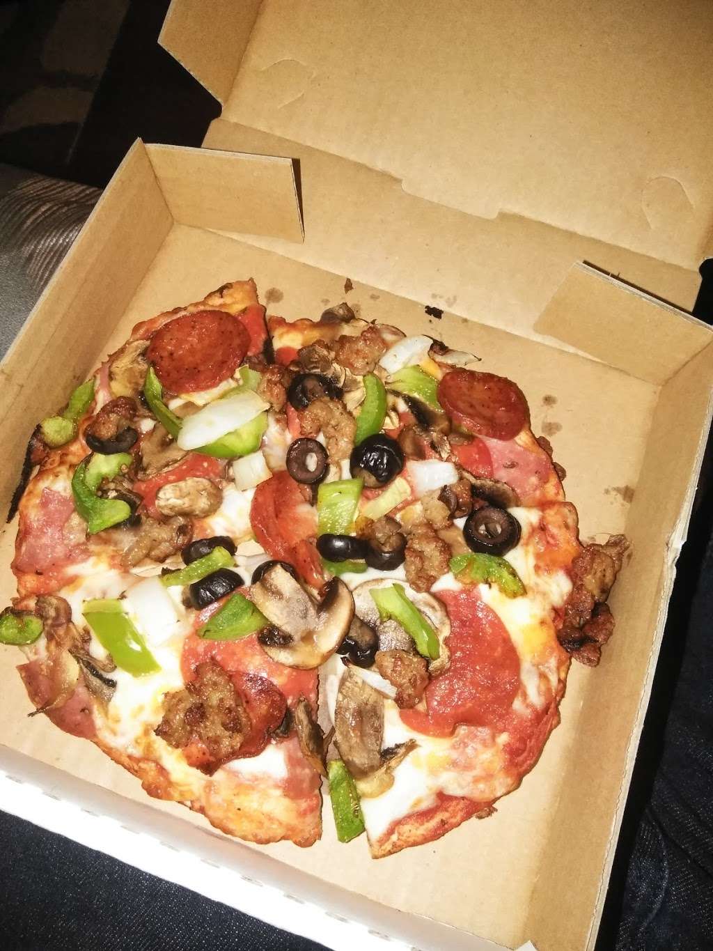 Skyline Pizza | 4400 Keller Ave #300, Oakland, CA 94605, USA | Phone: (510) 568-4122