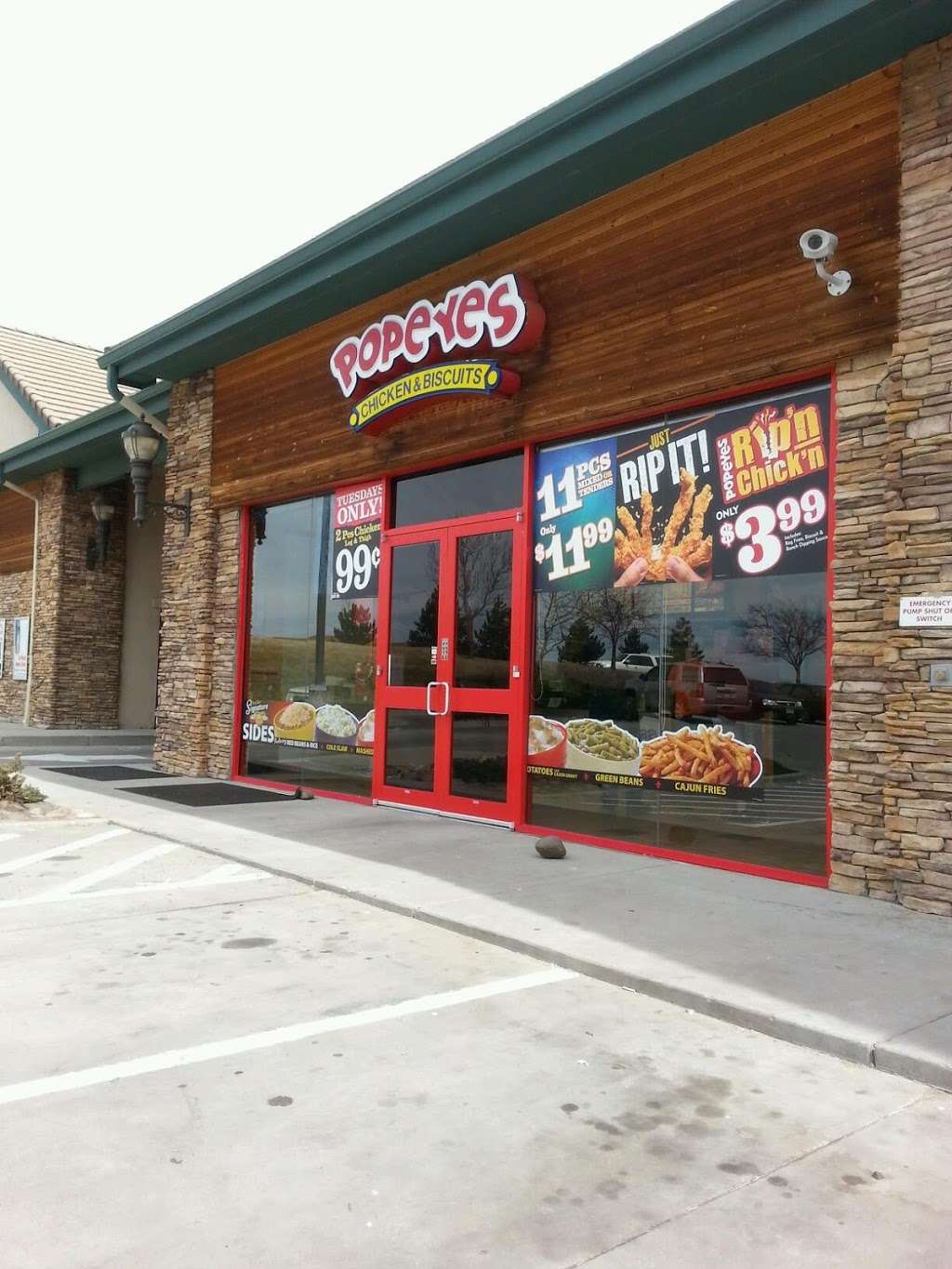 Popeyes Louisiana Kitchen | 22996 E Smoky Hill Rd, Aurora, CO 80016 | Phone: (303) 617-7991