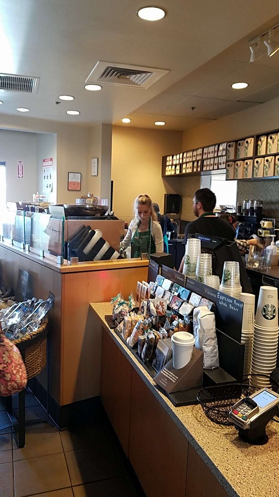 Starbucks | 519 Montauk Hwy, West Babylon, NY 11704 | Phone: (631) 669-3451