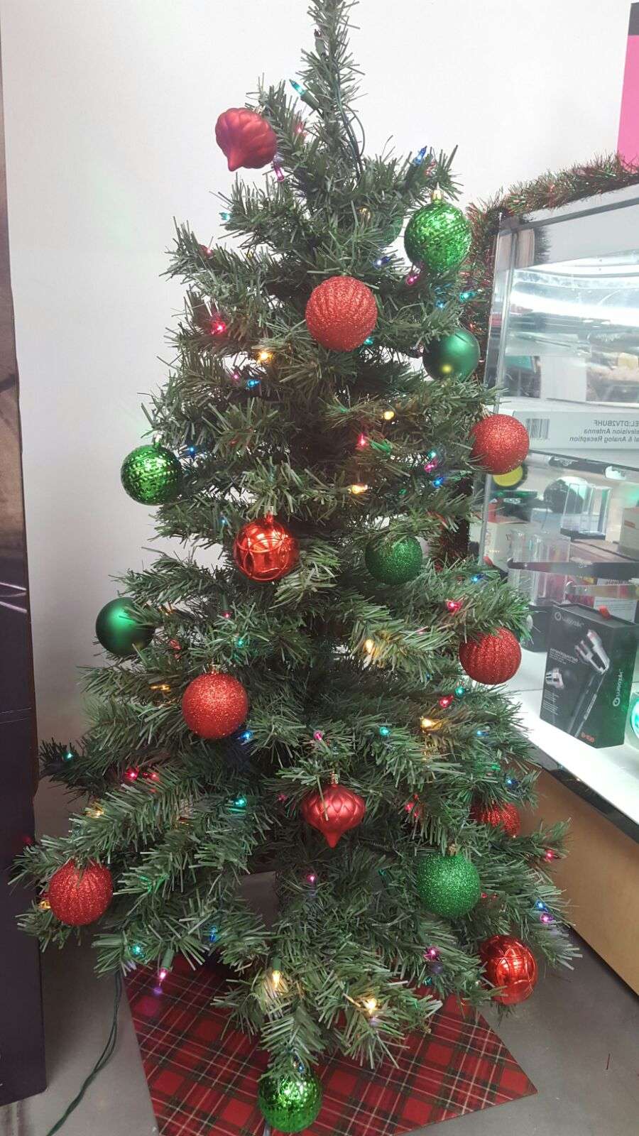 Cellular and More Inside H.E.B Lake Jackson Boost Mobile Verizon | 97 Oyster Creek Dr, Lake Jackson, TX 77566, USA | Phone: (979) 583-5738