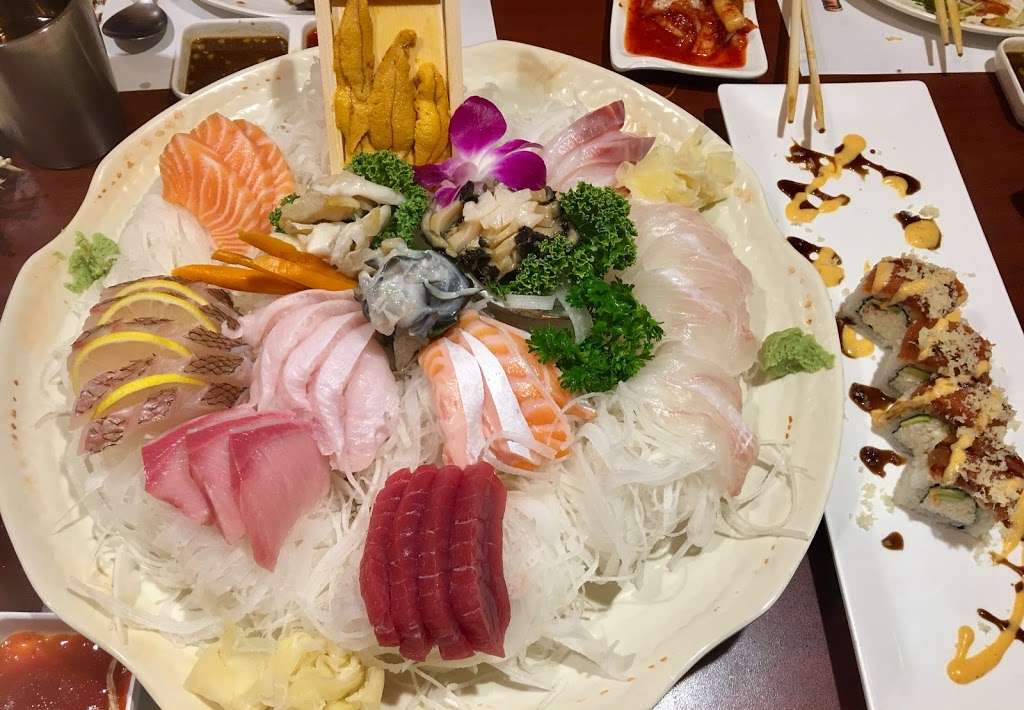 Jang Soo Sushi Bar Restaurant | 12591 E Carson St, Hawaiian Gardens, CA 90716, USA | Phone: (562) 924-2498