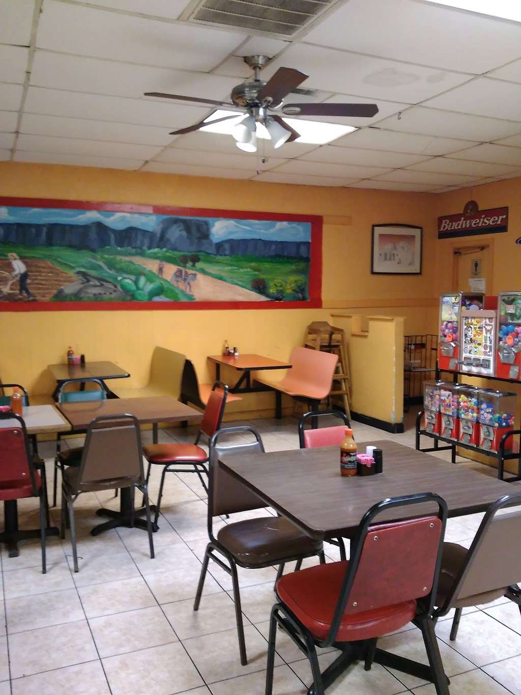 Taqueria Huetamo II | 210 Aldine Bender Rd, Houston, TX 77060, USA | Phone: (281) 999-4149