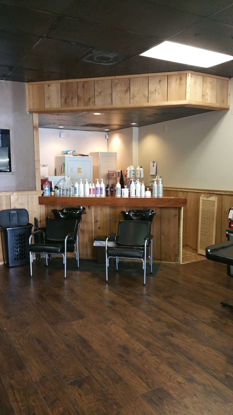The Hair Lodge | 25435 FM2978 #116, Tomball, TX 77375, USA | Phone: (281) 255-2838