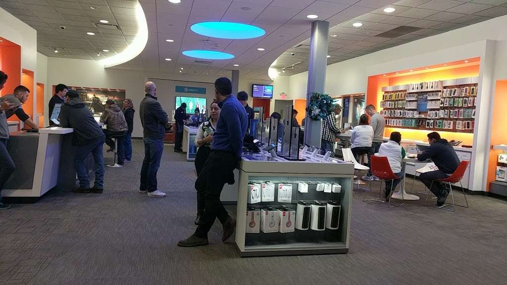 AT&T Store | 1919 Taylor St Ste. A, Houston, TX 77007, USA | Phone: (713) 861-5530