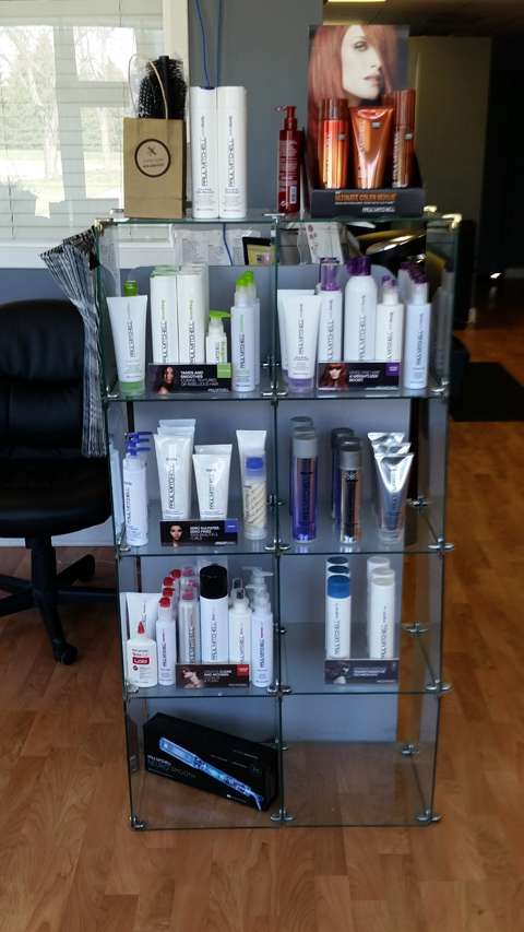 Corner Salon | 892 N State St, Lockport, IL 60441 | Phone: (815) 838-5737