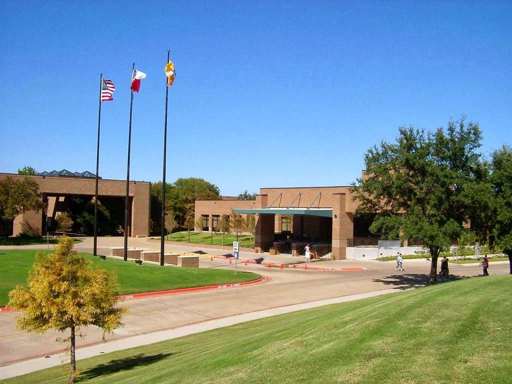 Cedar Valley College | 3030 N Dallas Ave, Lancaster, TX 75134, USA | Phone: (972) 860-8201