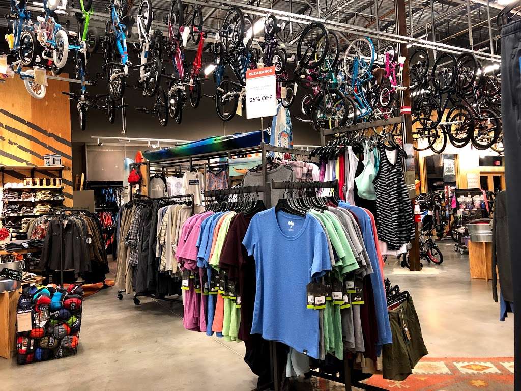 REI | 18750 Gulf Fwy, Friendswood, TX 77546 | Phone: (281) 488-0083