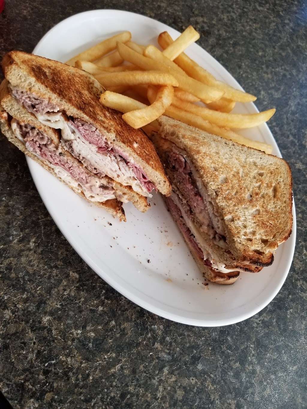 Phils Deli II | 4223 Providence Rd # 6, Charlotte, NC 28211, USA | Phone: (704) 366-8811