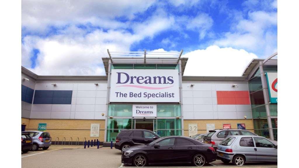 Dreams Staples Corner | Staple Corner Retail Park, Staples Corner, London NW2 6LW, UK | Phone: 020 8452 1931