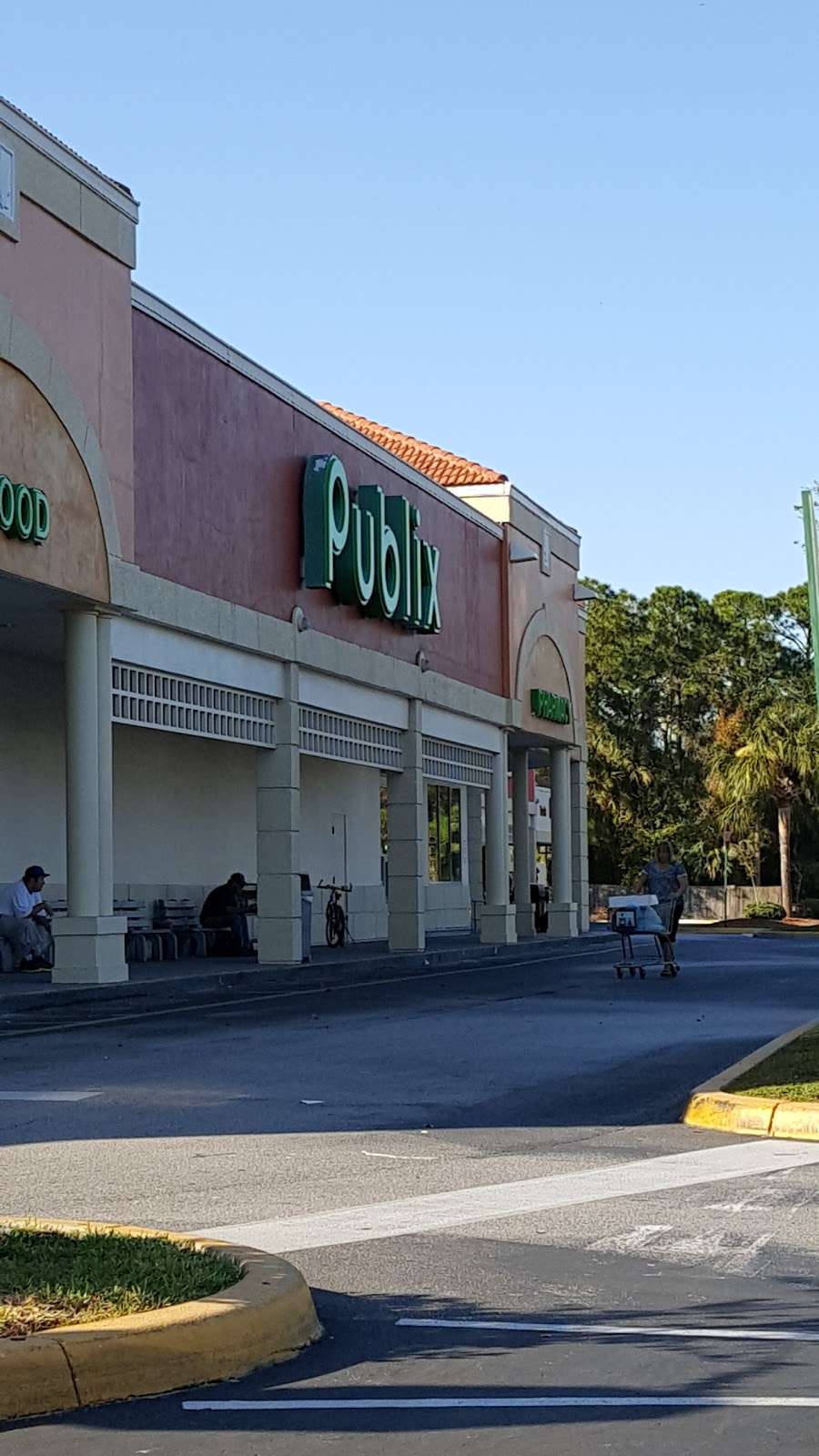 Publix Super Market at Edgewater Commons | 2970 S Ridgewood Ave, Edgewater, FL 32141, USA | Phone: (386) 427-6022