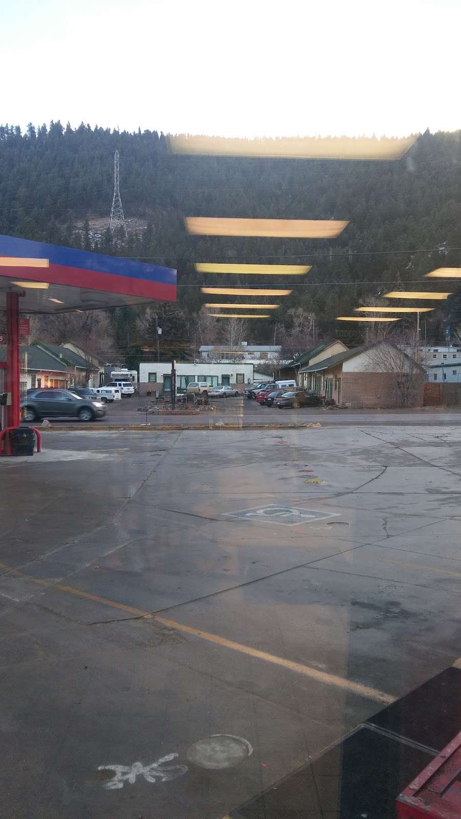 Idaho Springs Motel | 2631 Colorado Blvd, Idaho Springs, CO 80452 | Phone: (303) 567-2242