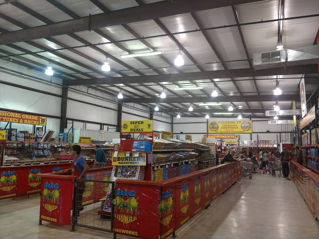 American Fireworks | SUPERSTORE STAND, 5150 E Hwy 71, Del Valle, TX 78617, USA | Phone: (512) 321-4416