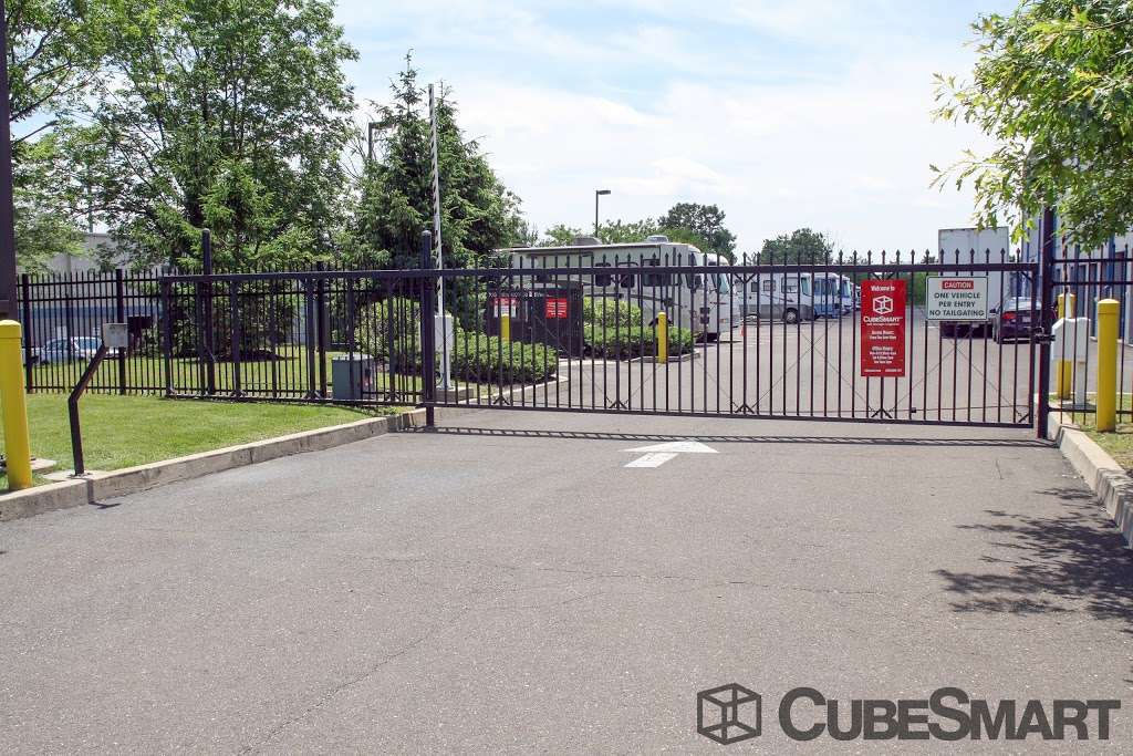 CubeSmart Self Storage | 1044 Bethlehem Pike, Montgomeryville, PA 18936, USA | Phone: (215) 591-9098