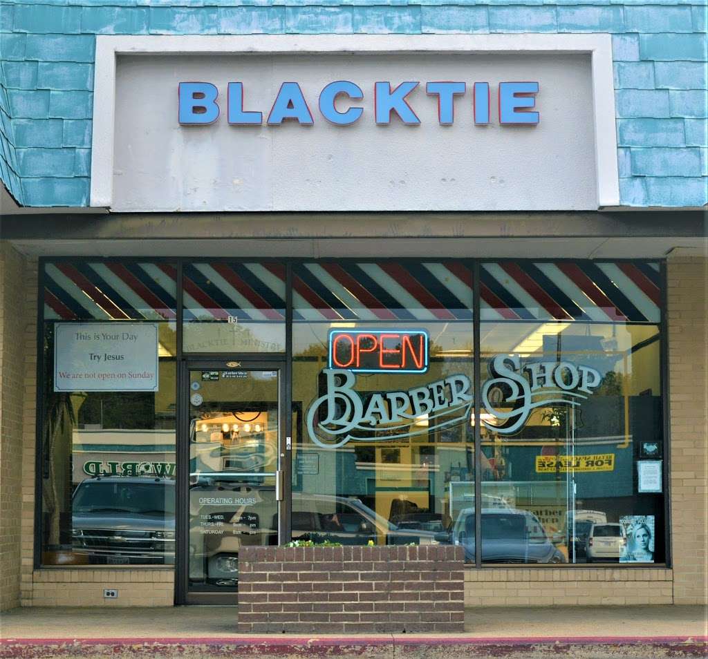 Blacktie Barber Shop | 21600 Great Mills Rd # 15, Lexington Park, MD 20653 | Phone: (301) 863-0028