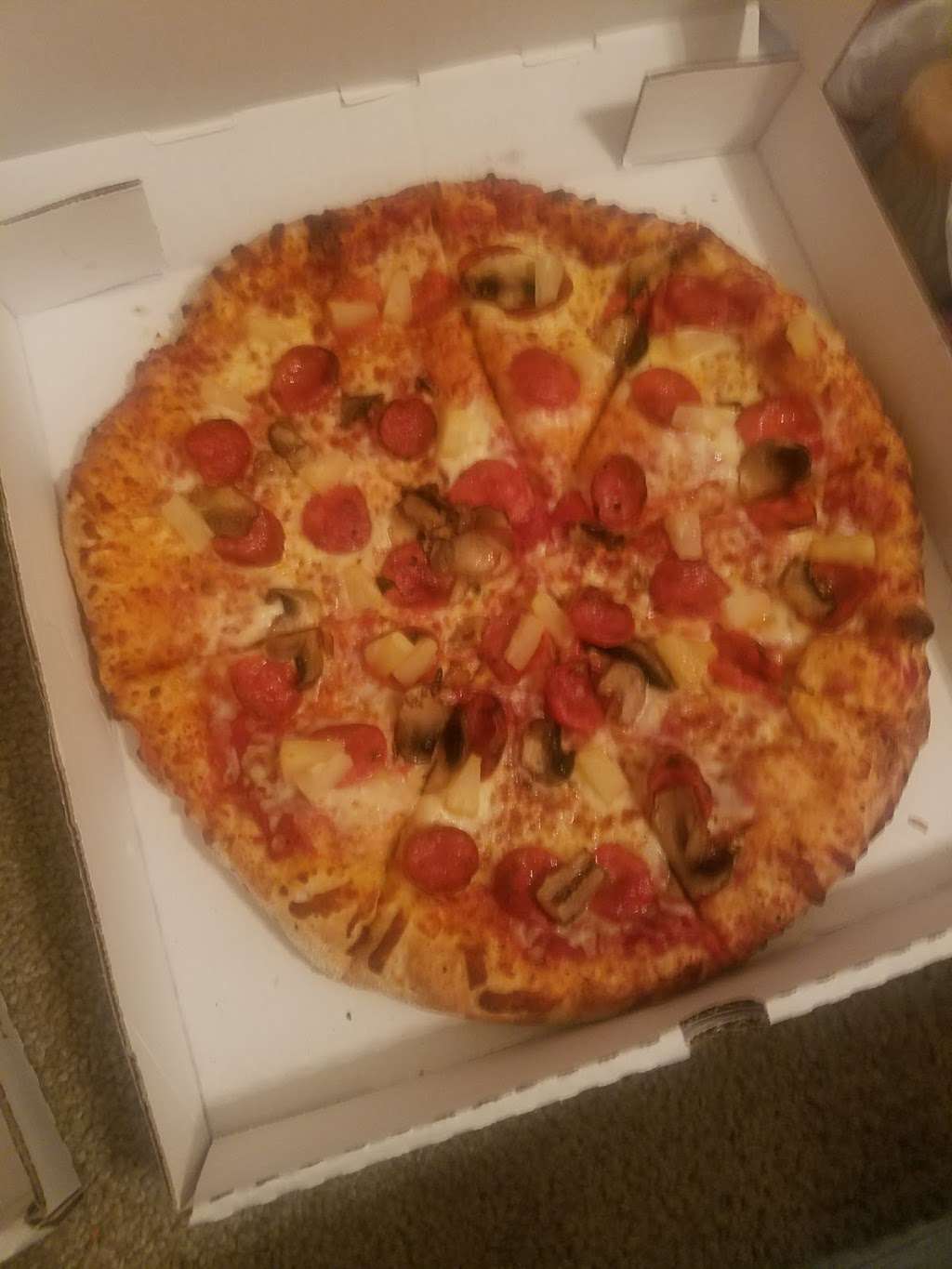 Vocelli Pizza | 8841 Annapolis Rd, Lanham, MD 20706, USA | Phone: (301) 429-2877