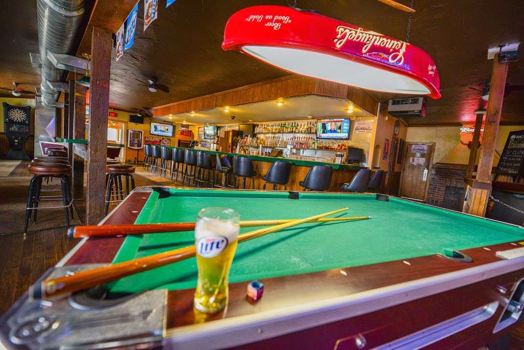 Boomers Sports Pub & Grill | N29W24483 Watertown Rd, Pewaukee, WI 53072, USA | Phone: (262) 691-2558